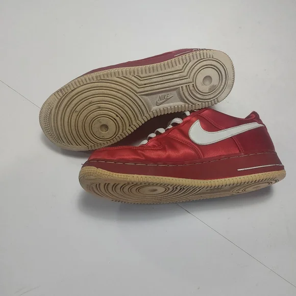 NIKE AF1 Air Force 1 Vintage Women's Sneakers Size Valentines Red Satin